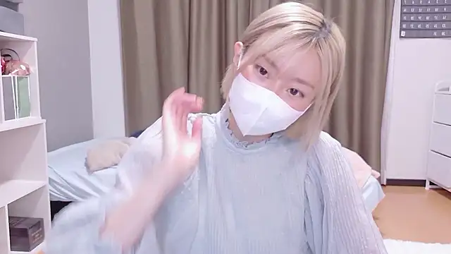 Nana  ch online show from May 18, 4:12 pm