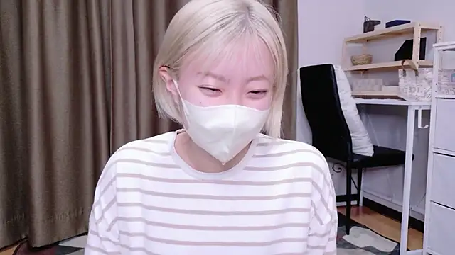 Nana  ch online show from February 16, 9:45 pm