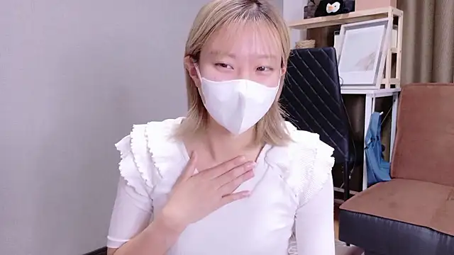 Snapshot of Nana__ch chatting on October 3, 7:10 am Nana ch online show from October 3, 7:10 am