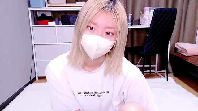 Snapshot of Nana__ch chatting on December 3, 5:41 am Nana ch online show from December 3, 5:41 am