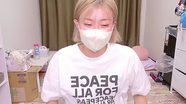 Nana  ch online show from May 9, 4:43 pm