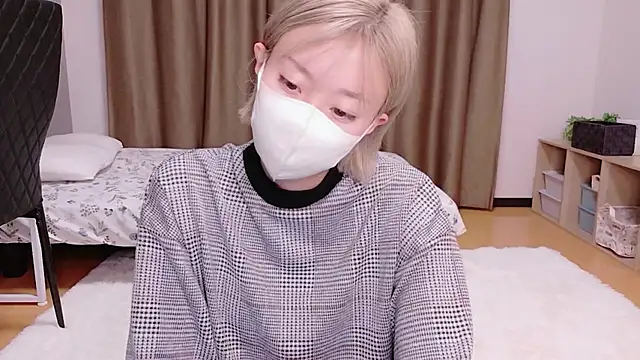 Nana  ch online show from May 7, 4:32 pm