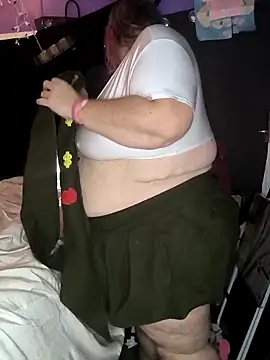 Courdles online show from January 5, 5:49 pm