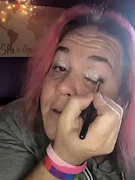 Courdles online show from November 28, 9:26 pm