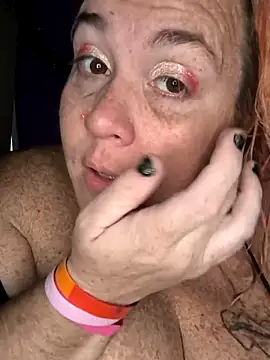 Courdles online show from November 5, 5:05 pm