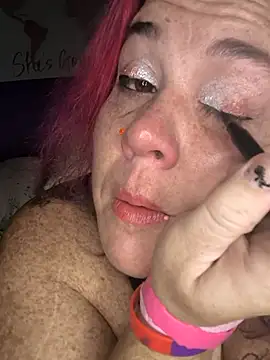 Courdles online show from November 16, 9:30 pm