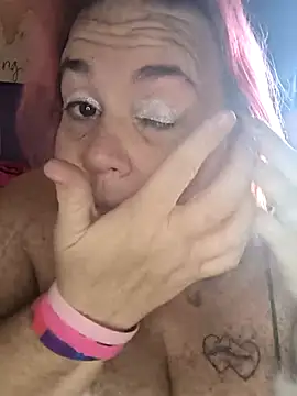 Courdles online show from November 30, 8:09 pm