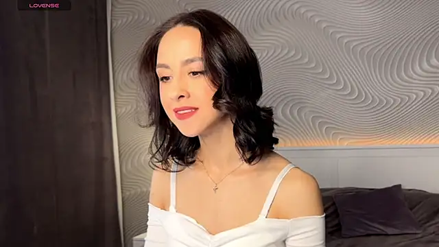 MiaSweetasHoney online show from April 24, 7:54 am