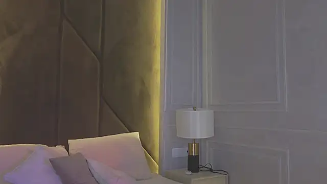 CaitlinSugar online show from March 22, 5:00 am