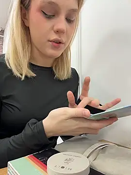 CaitlinSugar online show from November 10, 4:28 am