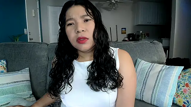 Snapshot of SHEILYN_ chatting on May 17, 6:35 am SHEILYN online show from May 17, 6:35 am