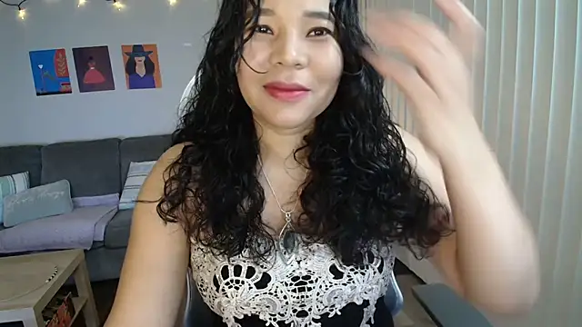 Snapshot of SHEILYN_ chatting on May 20, 6:32 am SHEILYN online show from May 20, 6:32 am