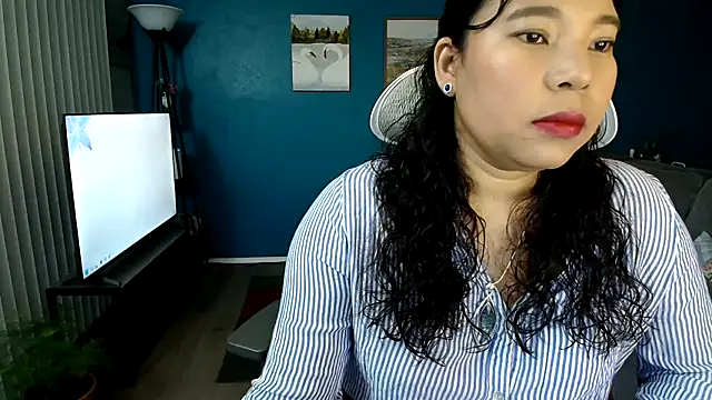 Snapshot of SHEILYN_ chatting on May 13, 5:36 am SHEILYN online show from May 13, 5:36 am