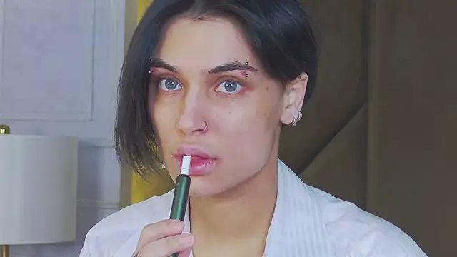 Snapshot of VioletAsh chatting on October 20, 4:36 am VioletAsh online show from October 20, 4:36 am