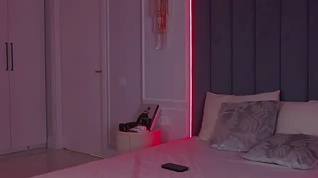 VioletAsh online show from April 12, 4:27 am