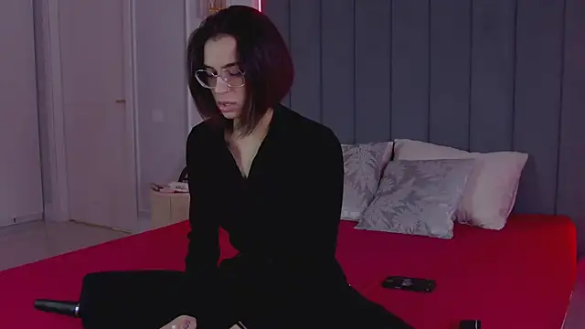 VioletAsh online show from April 13, 4:27 am