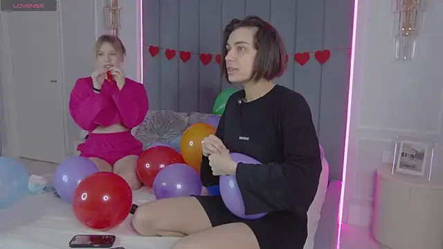 VioletAsh online show from March 4, 5:15 am