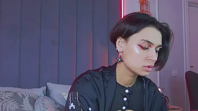 Snapshot of VioletAsh chatting on October 23, 4:33 am VioletAsh online show from October 23, 4:33 am