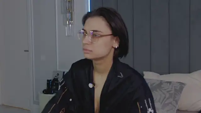 VioletAsh online show from March 15, 4:30 am