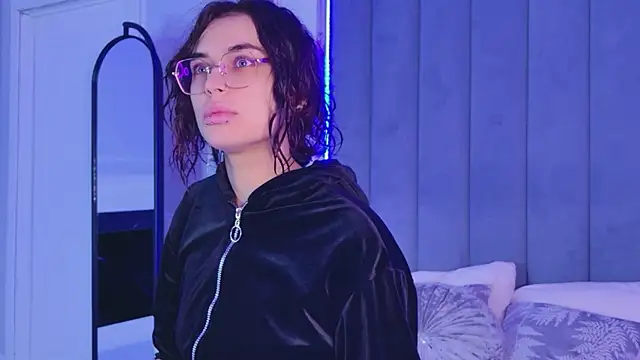 VioletAsh online show from June 2, 4:34 am