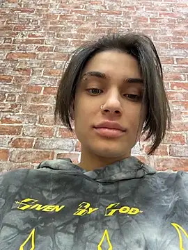 Snapshot of VioletAsh chatting on November 3, 4:39 am VioletAsh online show from November 3, 4:39 am