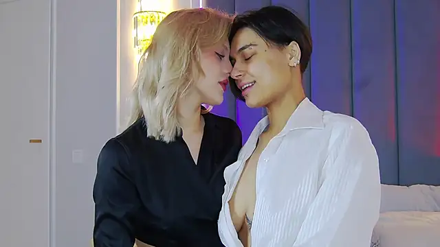 VioletAsh online show from October 5, 4:36 am