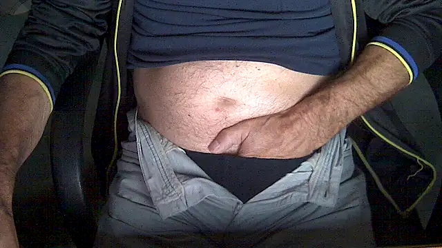 velikifant7 online show from November 28, 5:18 am