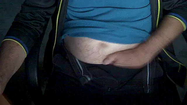 velikifant7 online show from April 9, 4:14 am