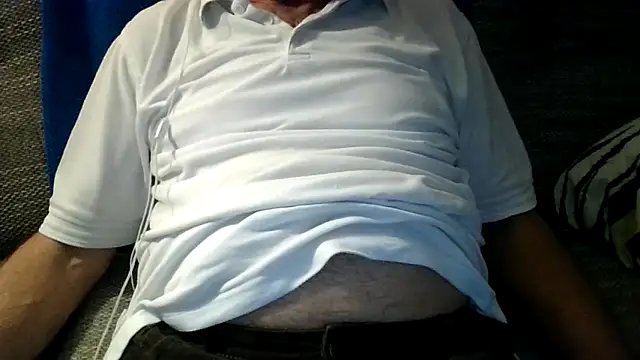 Snapshot of velikifant7 chatting on February 22, 5:47 pm velikifant7 online show from February 22, 5:47 pm