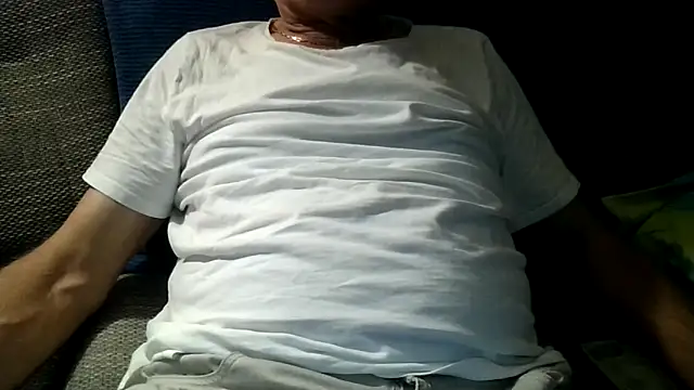 velikifant7 online show from November 29, 5:35 pm