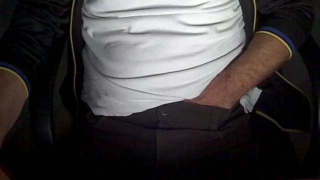 Snapshot of velikifant7 chatting on February 18, 5:27 am velikifant7 online show from February 18, 5:27 am