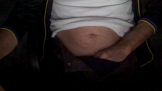 Snapshot of velikifant7 chatting on February 19, 5:37 am velikifant7 online show from February 19, 5:37 am