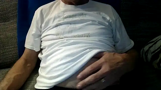 Snapshot of velikifant7 chatting on February 23, 6:41 pm velikifant7 online show from February 23, 6:41 pm