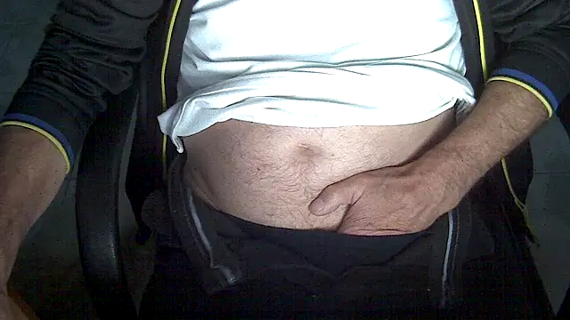 velikifant7 online show from March 26, 5:17 am