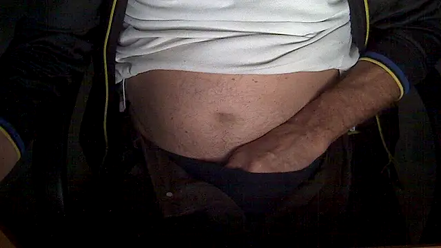 Snapshot of velikifant7 chatting on February 27, 5:07 am velikifant7 online show from February 27, 5:07 am