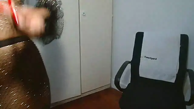 GorillaGripCunt77 online show from February 8, 7:11 pm