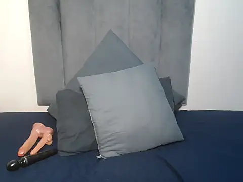 GorillaGripCunt77 online show from November 29, 12:22 am