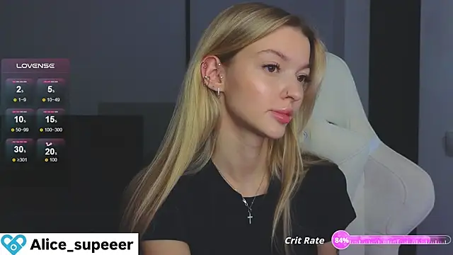 Snapshot of Alice_super_ chatting on October 14, 1:01 pm Alice super online show from October 14, 1:01 pm