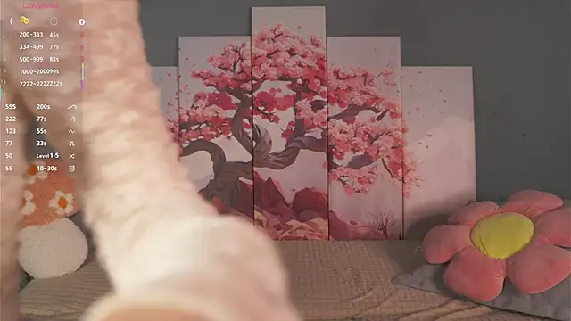 Snapshot of KissieKat chatting on November 6, 9:24 am KissieKat online show from November 6, 9:24 am