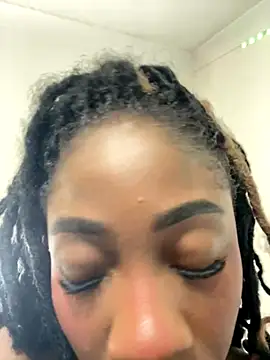 Snapshot of Astergray21 chatting on November 8, 4:32 pm Astergray21 online show from November 8, 4:32 pm