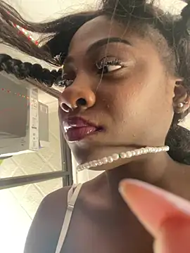 Snapshot of Astergray21 chatting on January 17, 1:37 pm Astergray21 online show from January 17, 1:37 pm