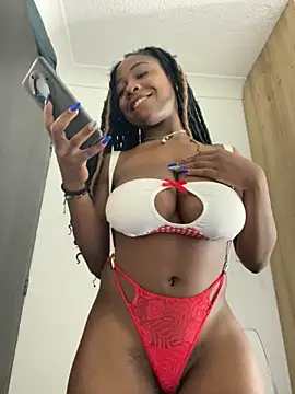 Snapshot of Astergray21 chatting on November 28, 1:11 pm Astergray21 online show from November 28, 1:11 pm