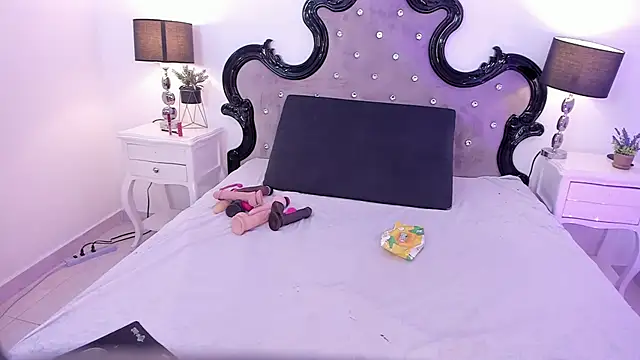 Snapshot of _analyy_ chatting on October 30, 8:06 pm analyy online show from October 30, 8:06 pm