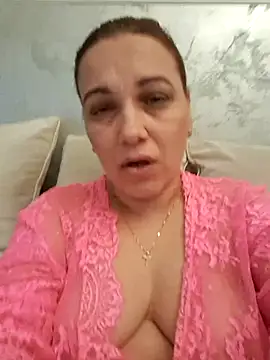 Snapshot of PalomaDesireee chatting on September 27, 4:40 am PalomaDesireee online show from September 27, 4:40 am
