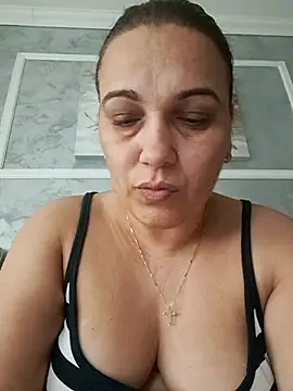 Snapshot of PalomaDesireee chatting on October 2, 6:28 am PalomaDesireee online show from October 2, 6:28 am