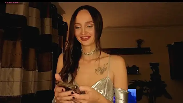 Snapshot of xSweetMissx chatting on September 19, 8:13 pm xSweetMissx online show from September 19, 8:13 pm