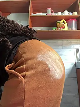 ewatyu online show from March 4, 7:10 pm