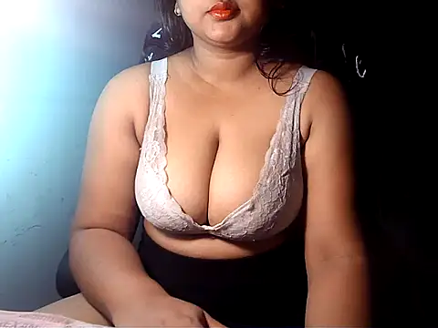 Snapshot of PatnakiRitu1 chatting on June 26, 1:44 am PatnakiRitu1 online show from June 26, 1:44 am
