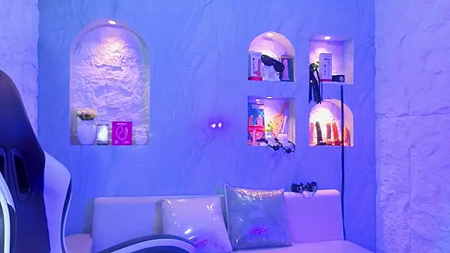 Sophia tf online show from March 15, 1:07 pm