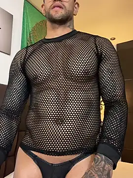 Snapshot of Tomy_maylon chatting on October 21, 2:44 am Tomy maylon online show from October 21, 2:44 am